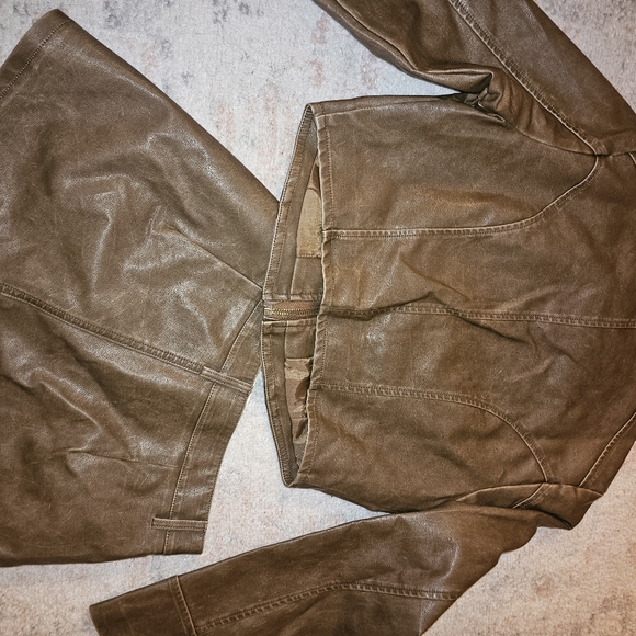 PERFECT LEATHER MATCHING SET. - Picture 7 of 8